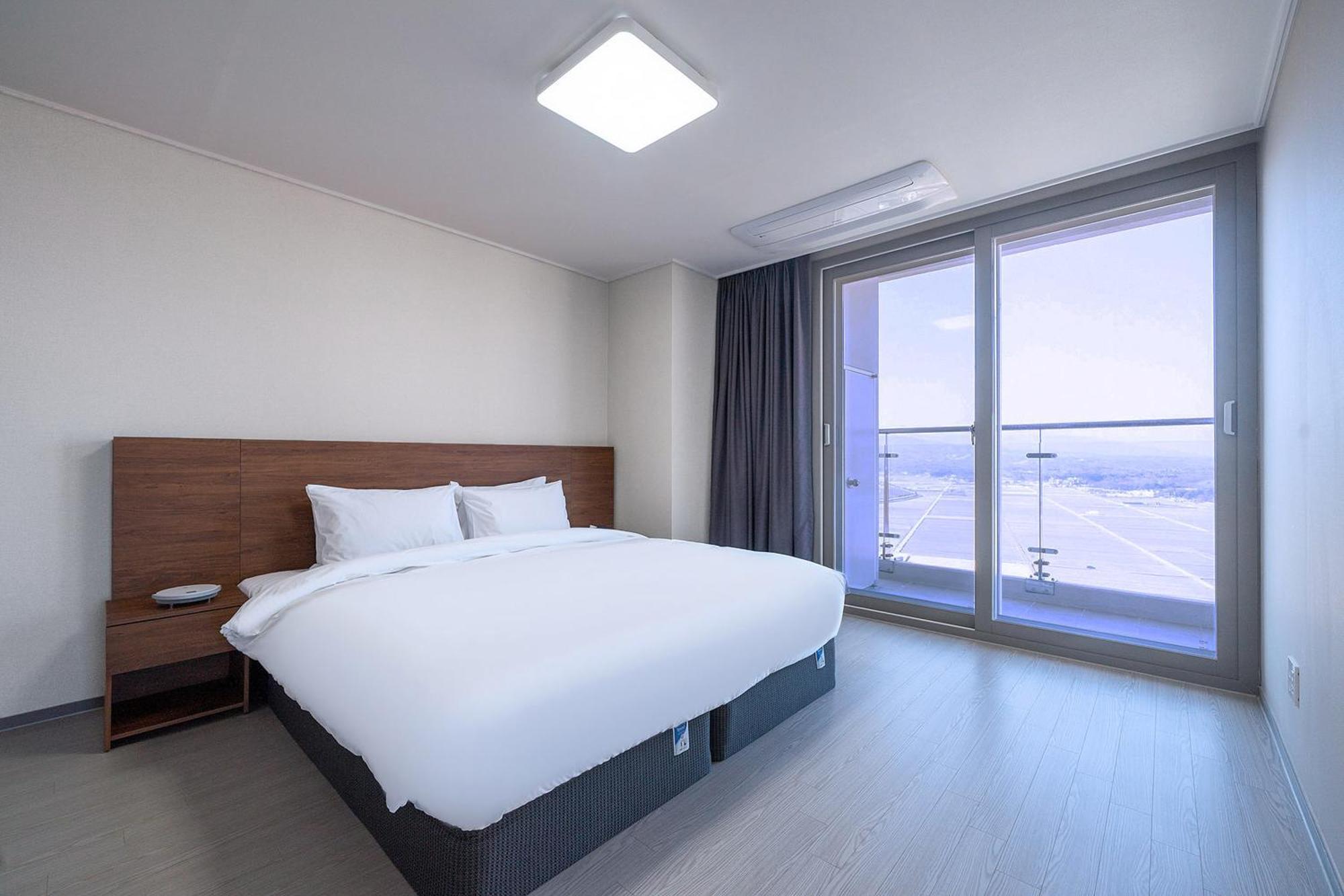 Gangneung Chonpines Ocean Suites Hotel Exterior foto